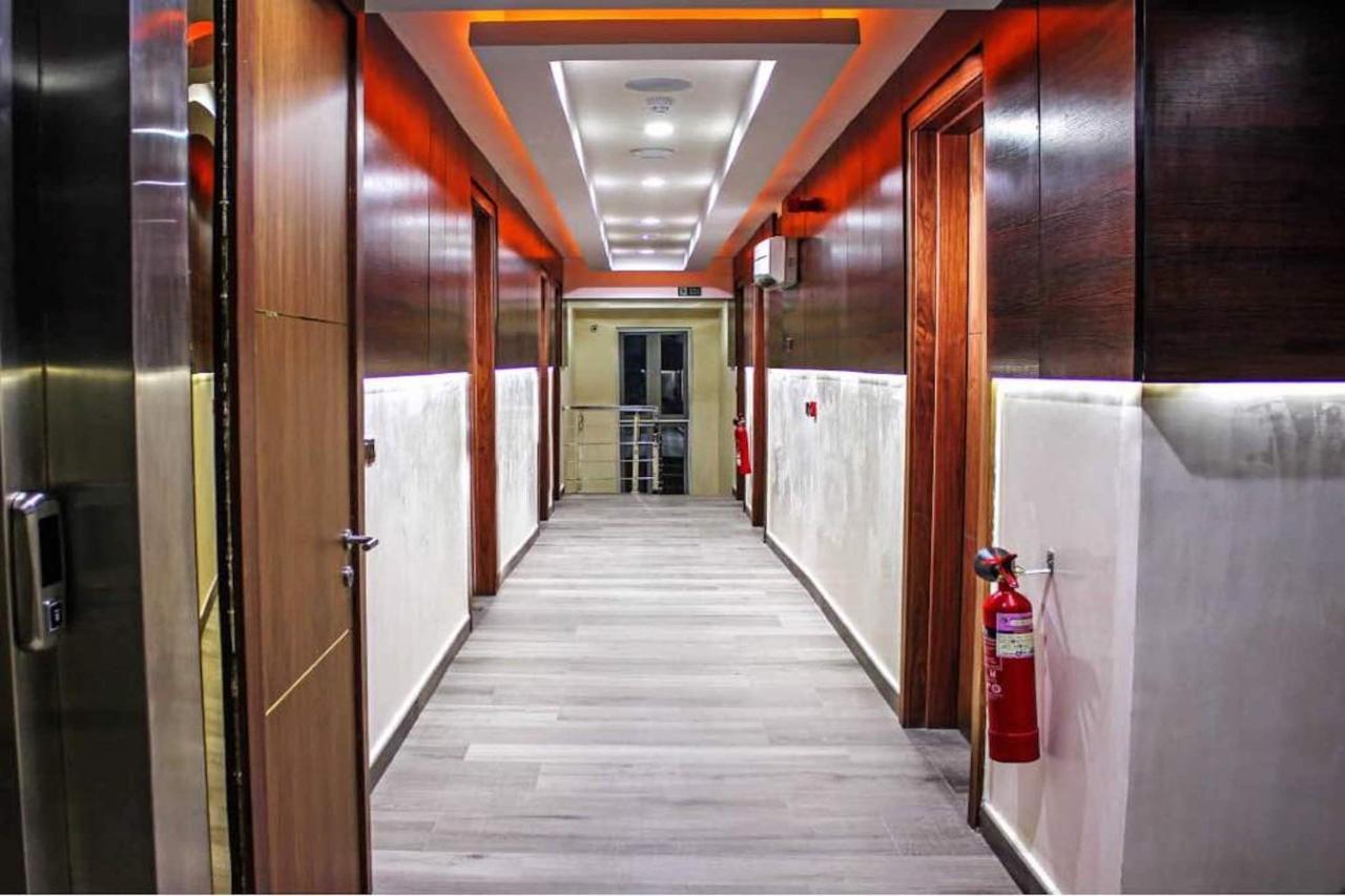 Joshesther Olive Hotel Ikeja Exterior foto